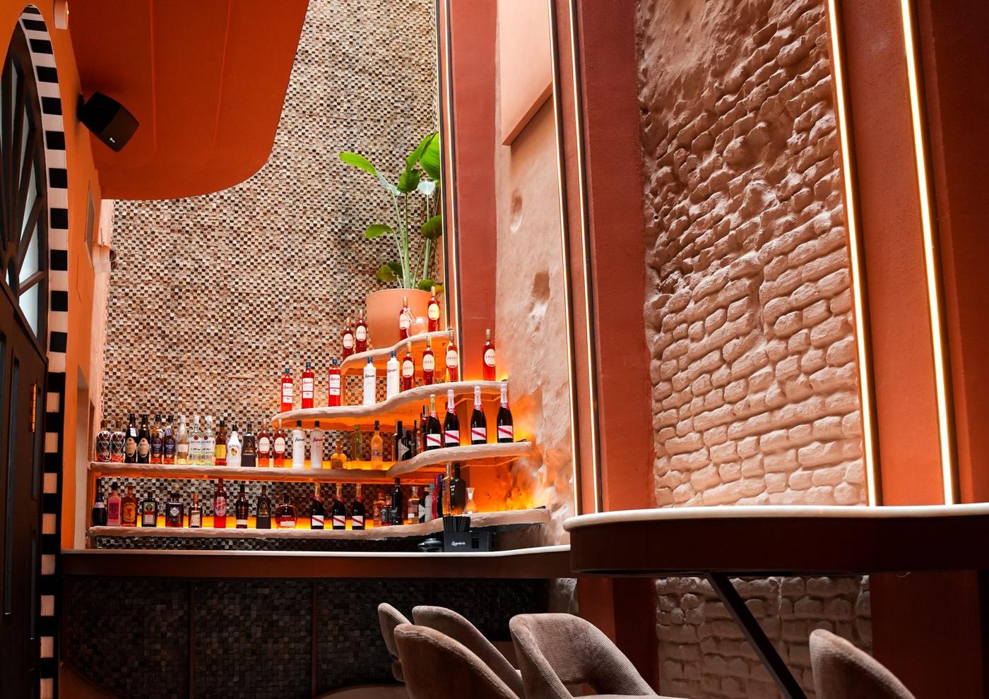 Barra de coctelería para menú cóctel de Navidad en Sevilla